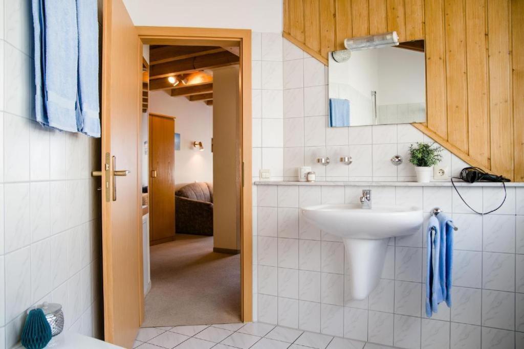 Gaestehaus St. Martin Sipplingen Ngoại thất bức ảnh